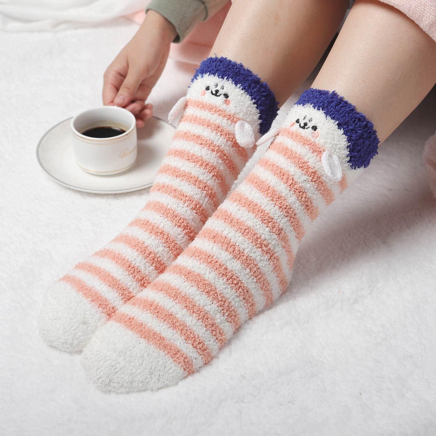 Fuzzy Slipper Socks for Women Fluffy Warm Non Slip Cozy Socks with Grips Winter Girls Soft Socks 5 Pairs